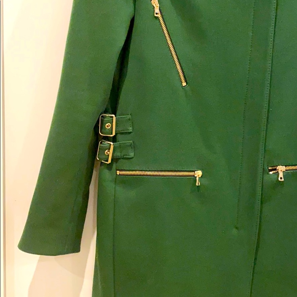 Zara Coat - Picture 2 of 2